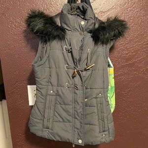 Maralyn & me Gray vest with faux fur size small